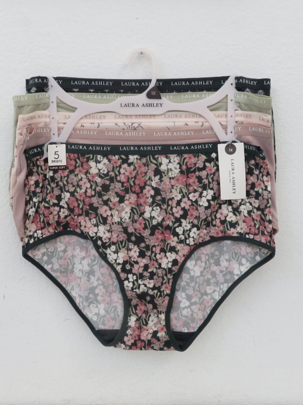 (#142) Laura Ashley Super Soft 5 piece set Briefs Panties